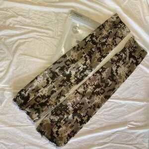 Green and Beige Anti Ultra Violet Cooling Sleeves New